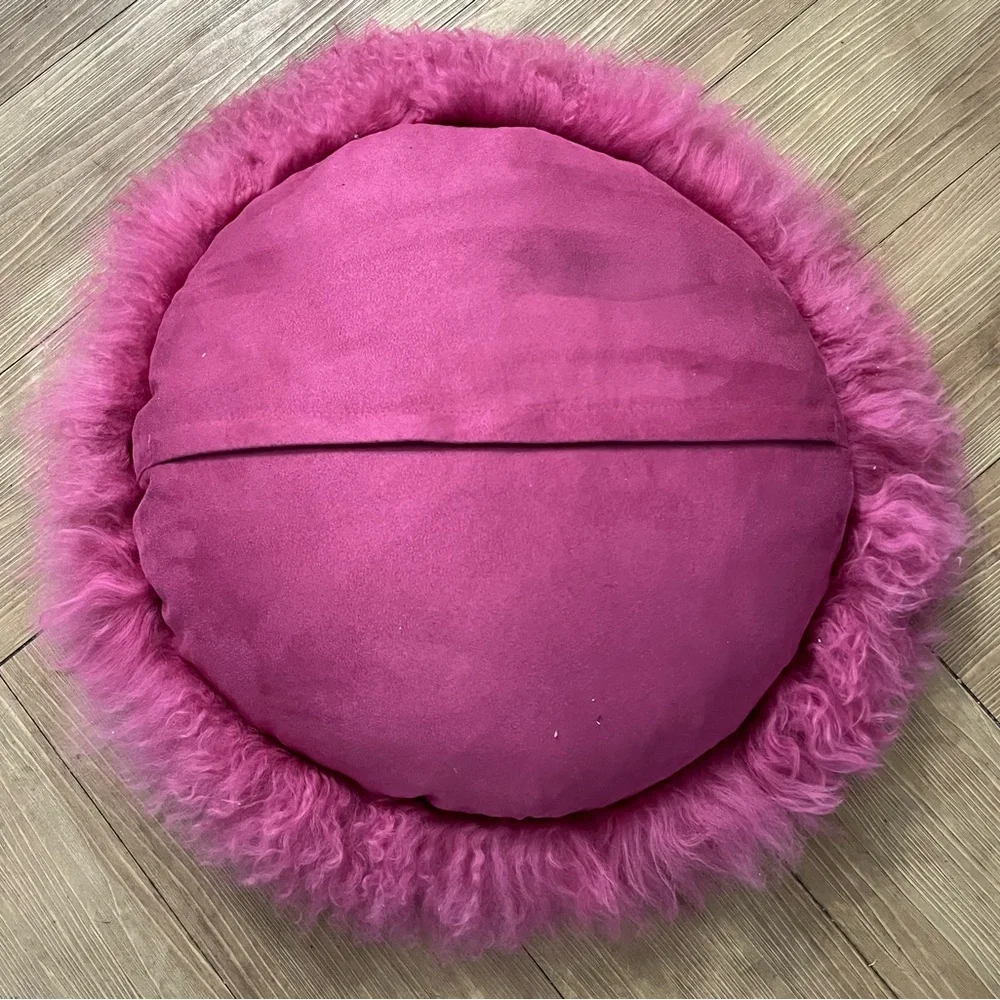 Z Gallerie Mongolian Fur Sheepskin Round Fuschia 18